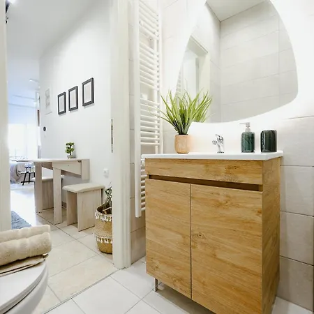 Central Apartments דירה *