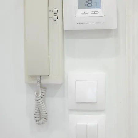 Central Apartments * וולוס