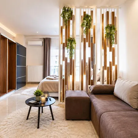Boutique In The Heart Of * فولوس